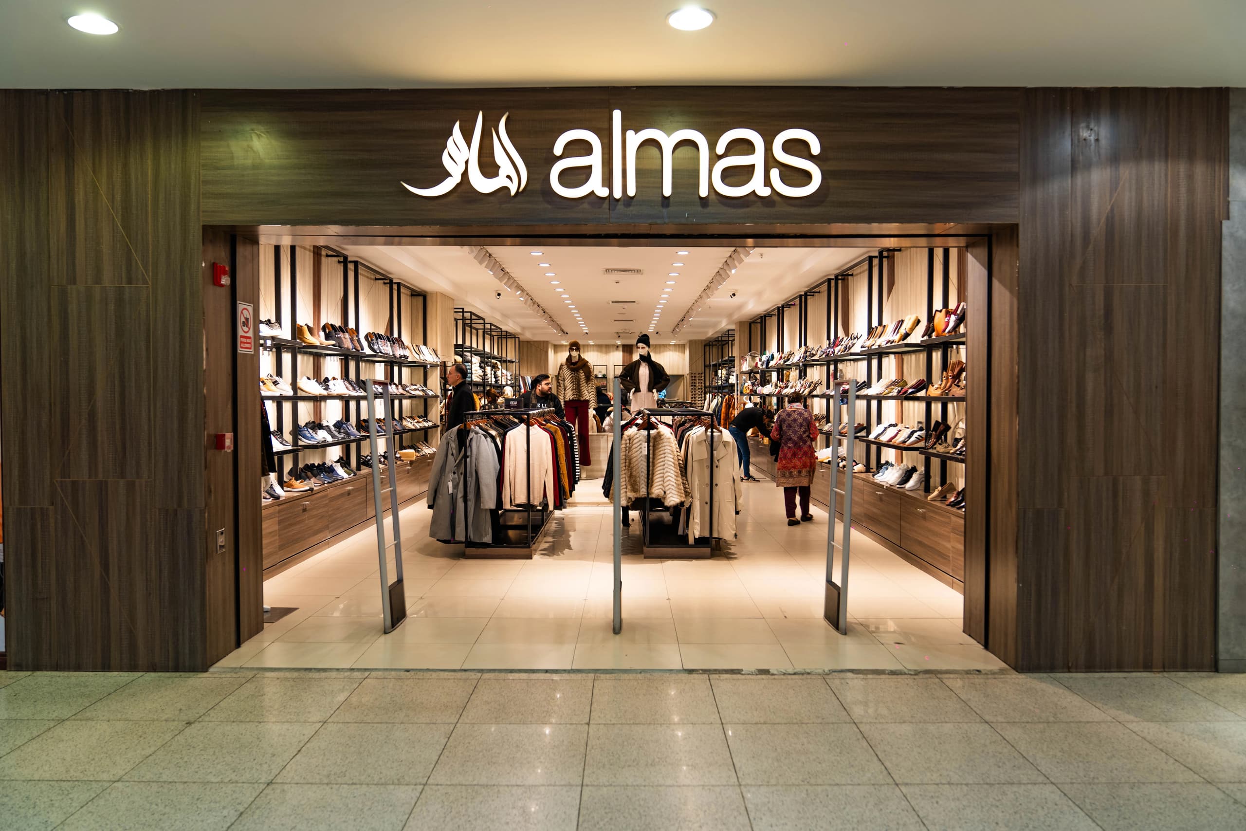 Almas